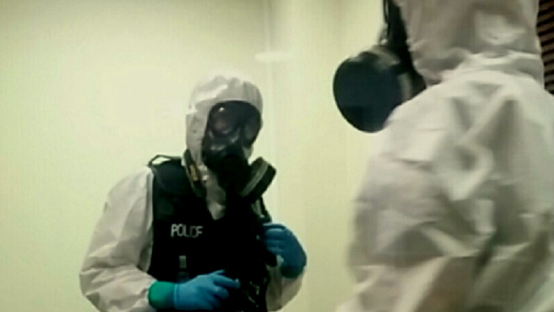 Bomb squad investigates suspicious white power sent to London Islamic centres (Source Areeb Ullah/ @are_eb)