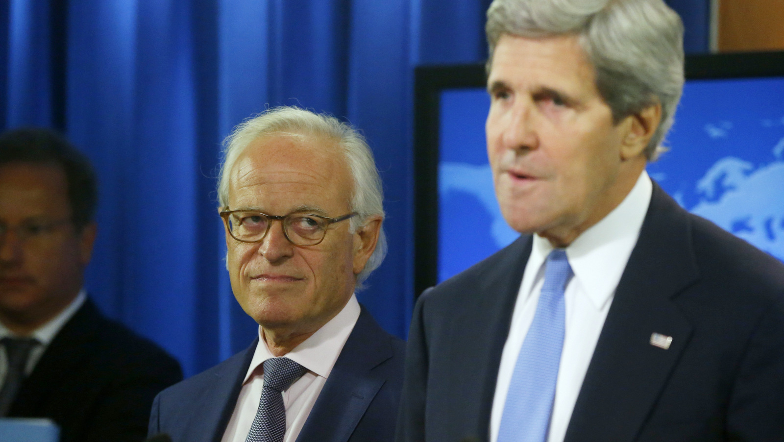 Secretary of State John Kerry stands with former U.S. Ambassador to Israel Martin Indyk at the State Department as he announces that Indyk will shepherd the Israeli Palestinian peace talks beginning in Washington, Monday, July 29, 2013. (AP Photo/Charles Dharapak)