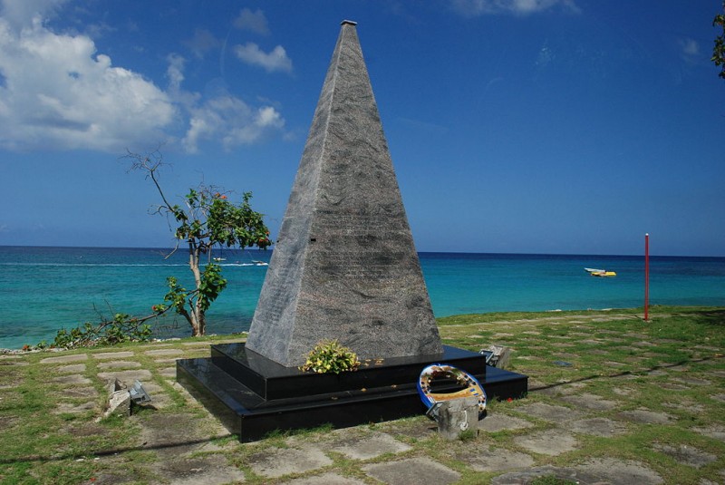 A memorial erected in recognition of the 73 people who were killed in the crash of Cubana Flight 455 just off the coast of Bridgetown, Barbados, in early October 1976. The terrorists responsible for the attack live freely in the U.S., with support from our government and Cuban-Americans like Marco Rubio. (Wikimedia Commons / Bernd-Christian Fuhrmann)
