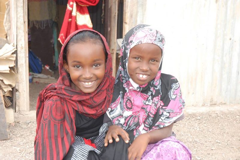 Safa & Hamda, two girls from Djibouti, that work with the Desert Flower Foundation. (Facebook / Waris Dirie Foundation)