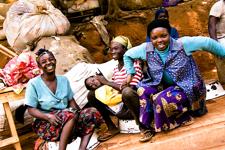File: A group of women of different ages in Ghana. March 4, 2001. (Flickr / Babak Fakhamzadeh)