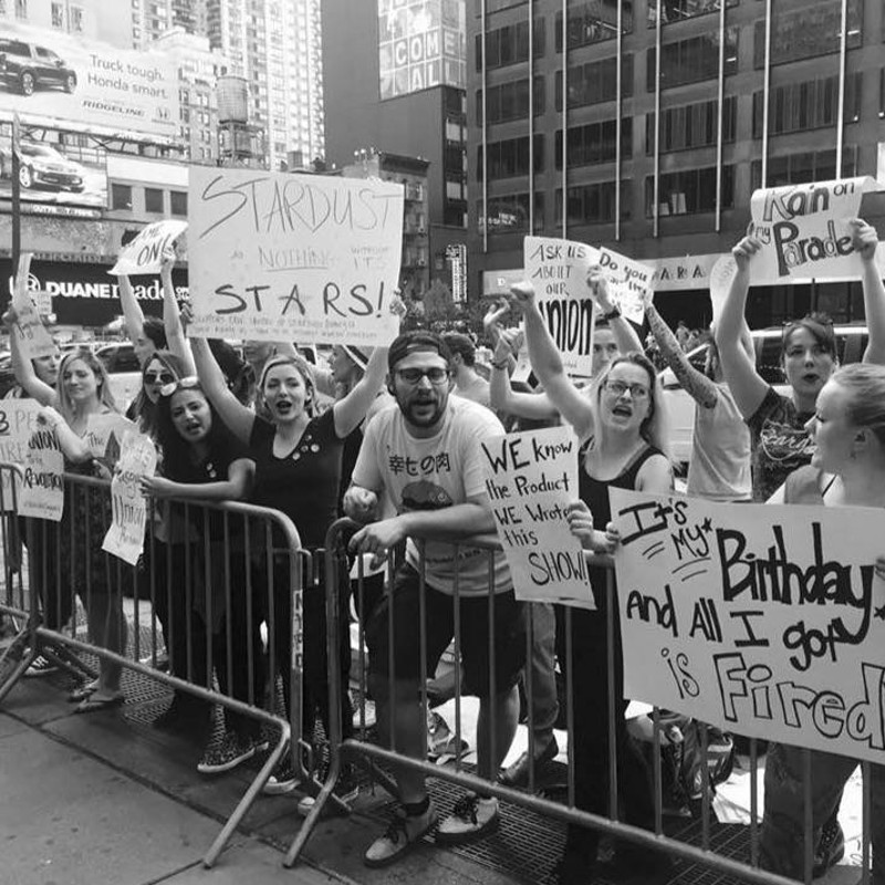 The members of Stardust Family United protest outside of Ellen’s Stardust Diner on Saturday, September 24, 2016. (Meg Doherty)
