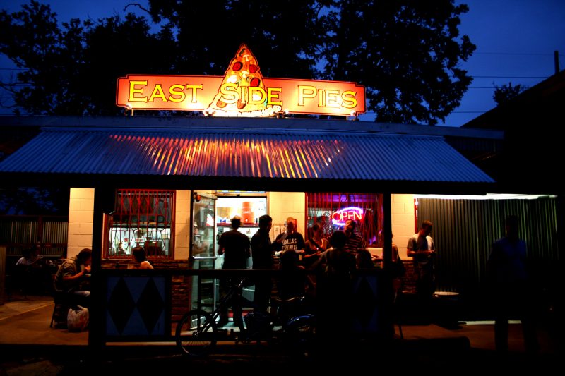 A busy night at a location of the Austin-based pizza chain East Side Pies. April 26, 2008. (Flickr / Katie Cowden, CC NC ND)