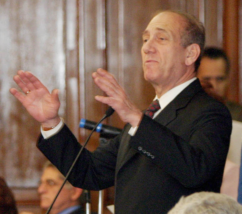 Ehud Olmert, São Paulo, 10 March 2005 (Antônio Milena/ABr)