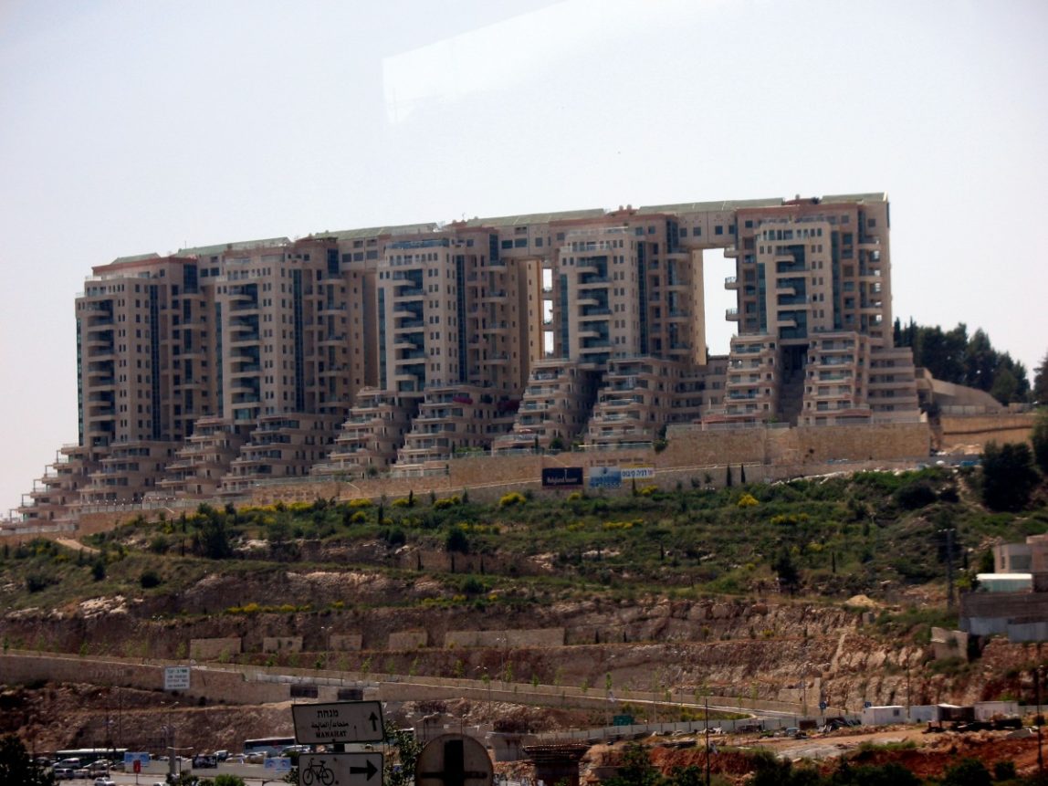 UN chief urges Israel to halt illegal settlements
