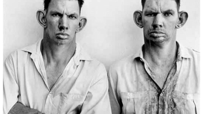 Dresle and Casle, Twins, Western Transvaal, 1993 (Courtesy of Roger Ballen).