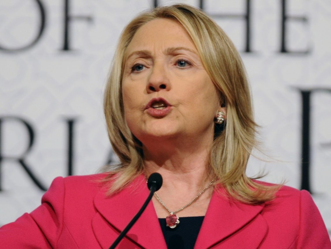 Clinton To Iran: Show That Nuclear Arms Not Sought