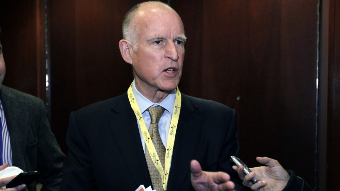 Calif. Gov. OKs Bill On Illegal Immigrant Licenses