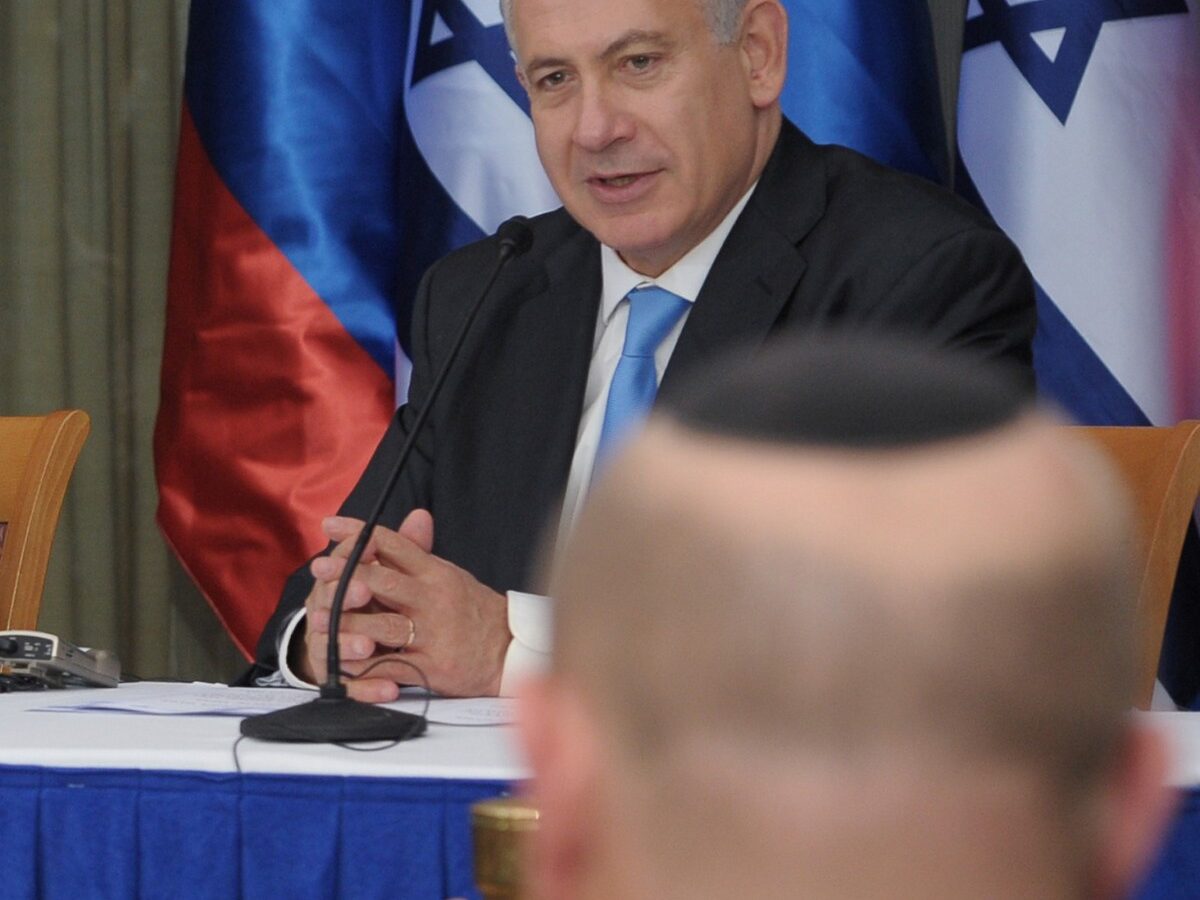 Russian President Vladimir Putin, left, and Israeli Prime Minister Benjamin Netanyahu speaks to the media after their meeting and a lunch in the Israeli leader's Jerusalem residence, Monday, June 25, 2012. (AP Photo/RIA-Novosti, Alexei Druzhinin, Presidential Press Service)