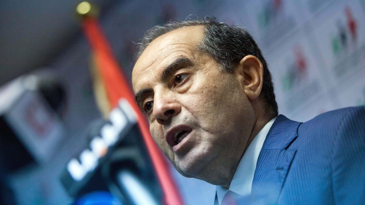 Mahmoud Jibril speaks to the media during a presser at National Forces Allies head quarter in Tripoli, Libya, Sunday, July 8, 2012. (AP Photo/Manu Brabo)