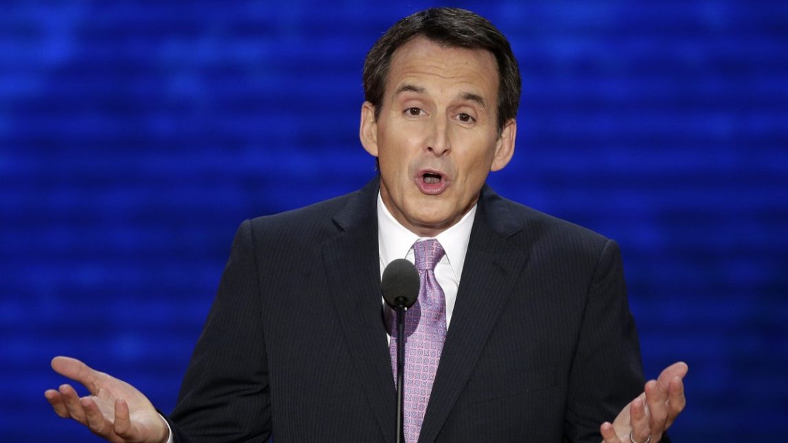 Former Minnesota Governor Tim Pawlenty addresses the Republican National Convention in Tampa, Fla., on Wednesday, Aug. 29, 2012. (AP Photo/J. Scott Applewhite)