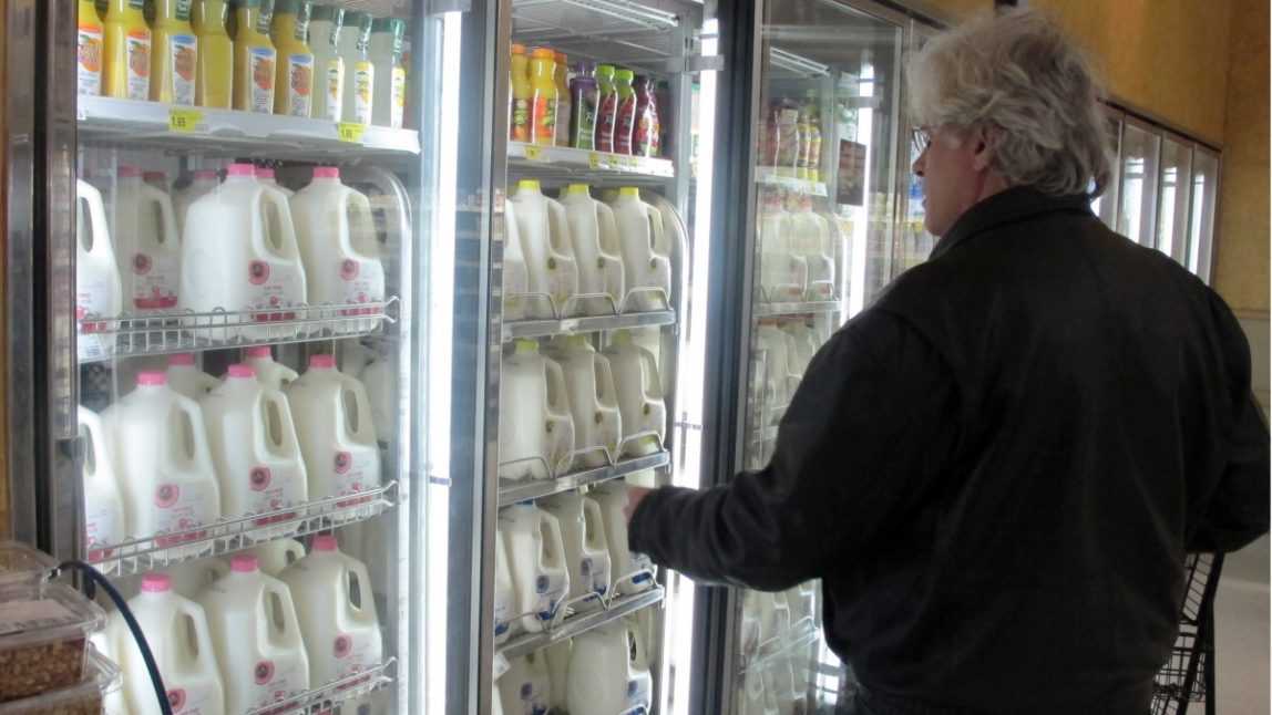 ‘Dairy Cliff:’ Milk prices could double if Congress fails to pass farm bill