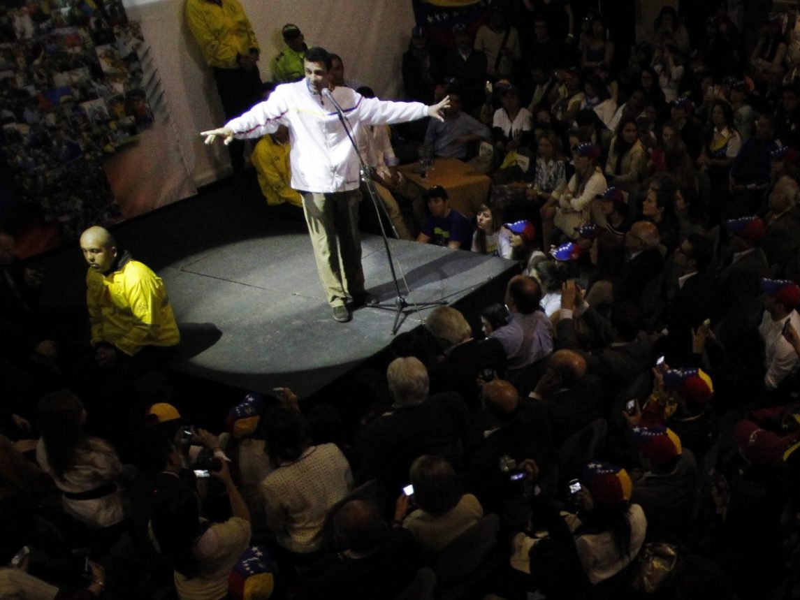 Venezuela Furious At Colombia For Meeting With Opposition Leader