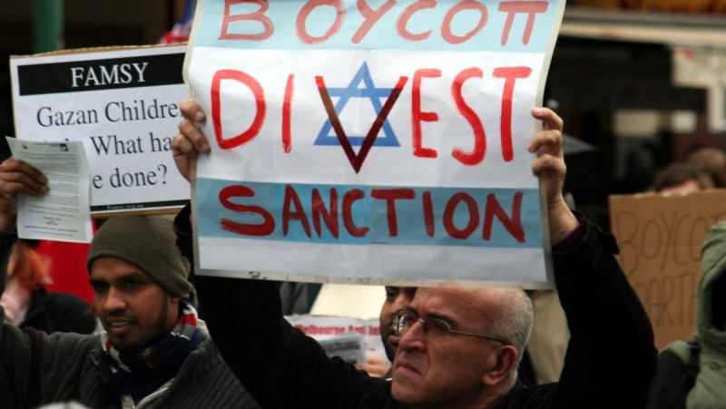 Protesters demonstrate on June 5, 2010, in Melbourne, Australia, against Israel's Gaza Blockade and attack on humanitarian flotilla. (Photo/Takver via Flickr)