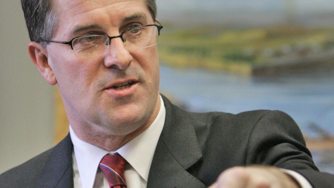 ** FILE ** Then Kansas Attorney General Phill Kline answers questions during a news conference at the Attorney General's office in Topeka, Kan. in this Dec. 22, 2006, file photo. Kline fired another volley in his battle against abortion providers by filing more than 100 criminal charges Wednesday, Oct. 17, 2007 against a Planned Parenthood clinic in Overland Park, Kan. (AP Photo/Orlin Wagner, file)