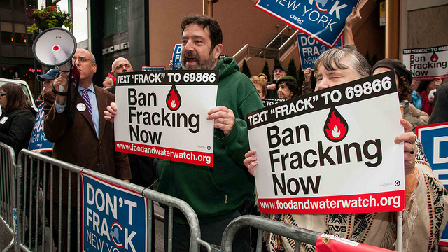 (Photo/CREDO fracking via Flickr)
