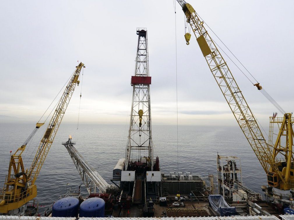 A offshore oil drilling platform 'Gail' operated by Venoco, Inc. (AP Photo/Chris Carlson)