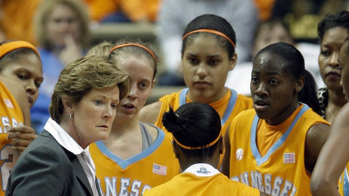 ** FILE ** This Jan. 11, 2009 file photo shows Tennessee head coach Pat Summitt talking to her players during a timeout during their 74-58 loss to Vanderbilt in an NCAA college basketball game in Nashville, Tenn. Summitt thinks her Lady Volunteers aren't concerned enough with how they're going to win their next game. (AP Photo/Mark Humphrey, File)