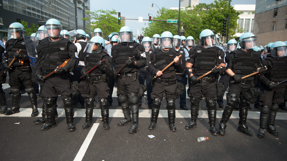 Police break up demonstrators at the end of their march through the streets of Chicago to protest the NATO Summit taking place in the city on May 20, 2012. (Photo Norbert Schiller/MintPress New)
