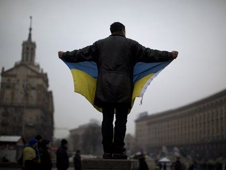 Ukrainians Urge US, EU To Get On Same Wavelength