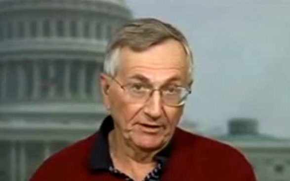 Seymour Hersh: Hillary Approved Sending Libya’s Sarin to Syrian Rebels
