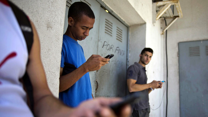 US Secretly Created ‘Cuban Twitter’ To Stir Unrest