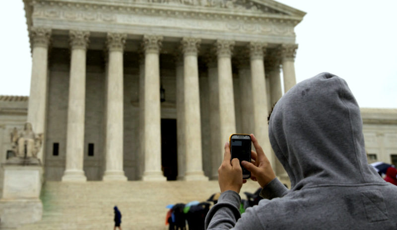 Justices Limit Cellphone Searches After Arrests