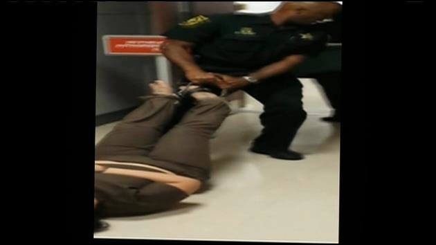 Florida Deputy drags inmate