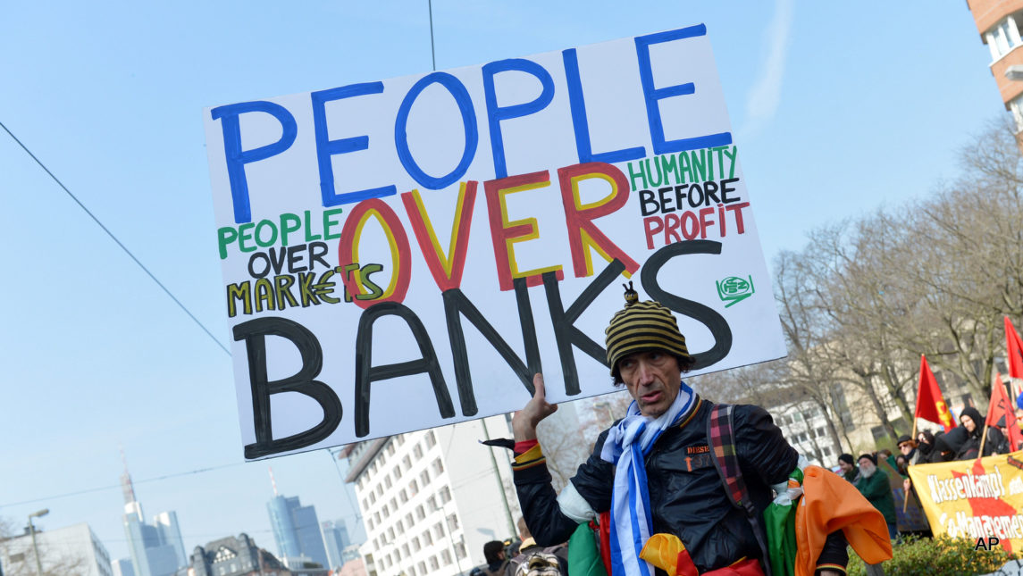 New Proposal Allows Consumers To Join Together To Sue Big Banks