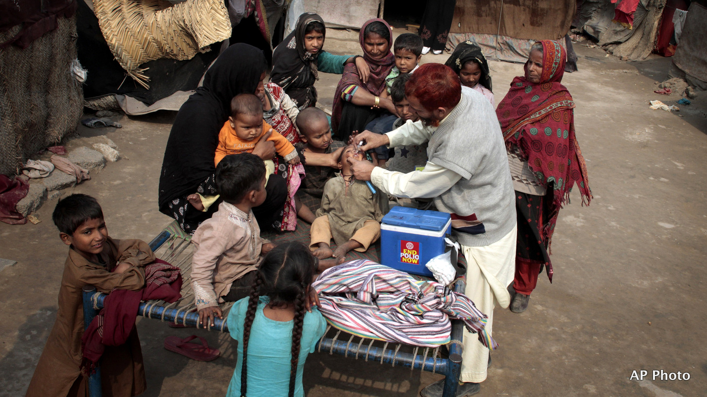 Pakistan Fighting to Vaccinate