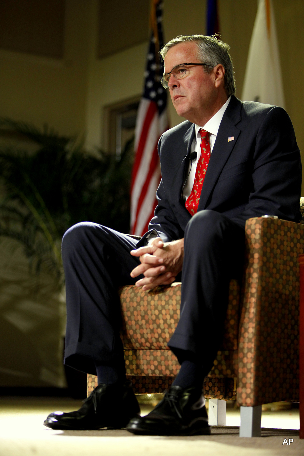 eb Bush attends an event at the Metropolitan University in San Juan, Puerto Rico