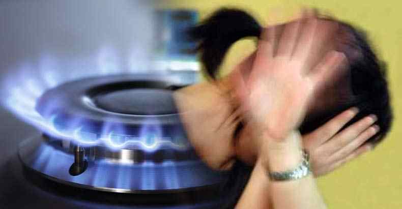 LA-Deputy-Lights-Girlfriends-Head-on-Fire-While-Beating-Her-Over-the-Stove