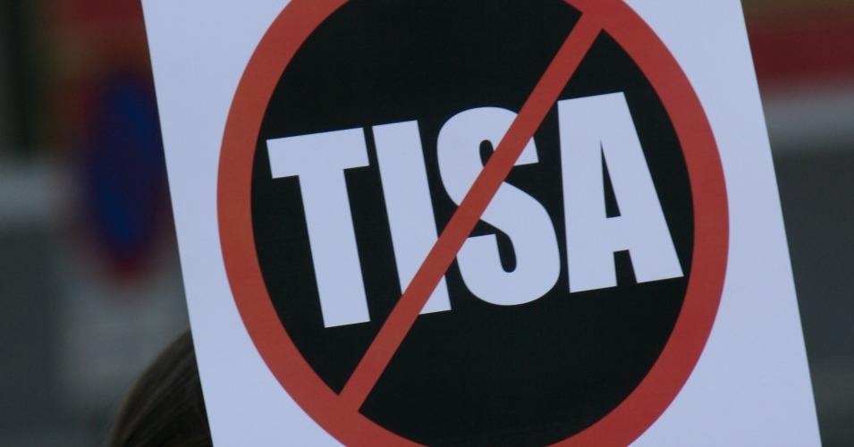 The Trade in Services Agreement "responds to major corporate lobbies’ desire to deregulate services," says global trade expert. (Photo: GGAADD/flickr/cc)