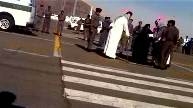 Laila Bin Abdul Muttalib Basim, a Muslim woman from Myanmar, is seen kneeling on the ground ahead of her execution in Saudi Arabia. (File photo)