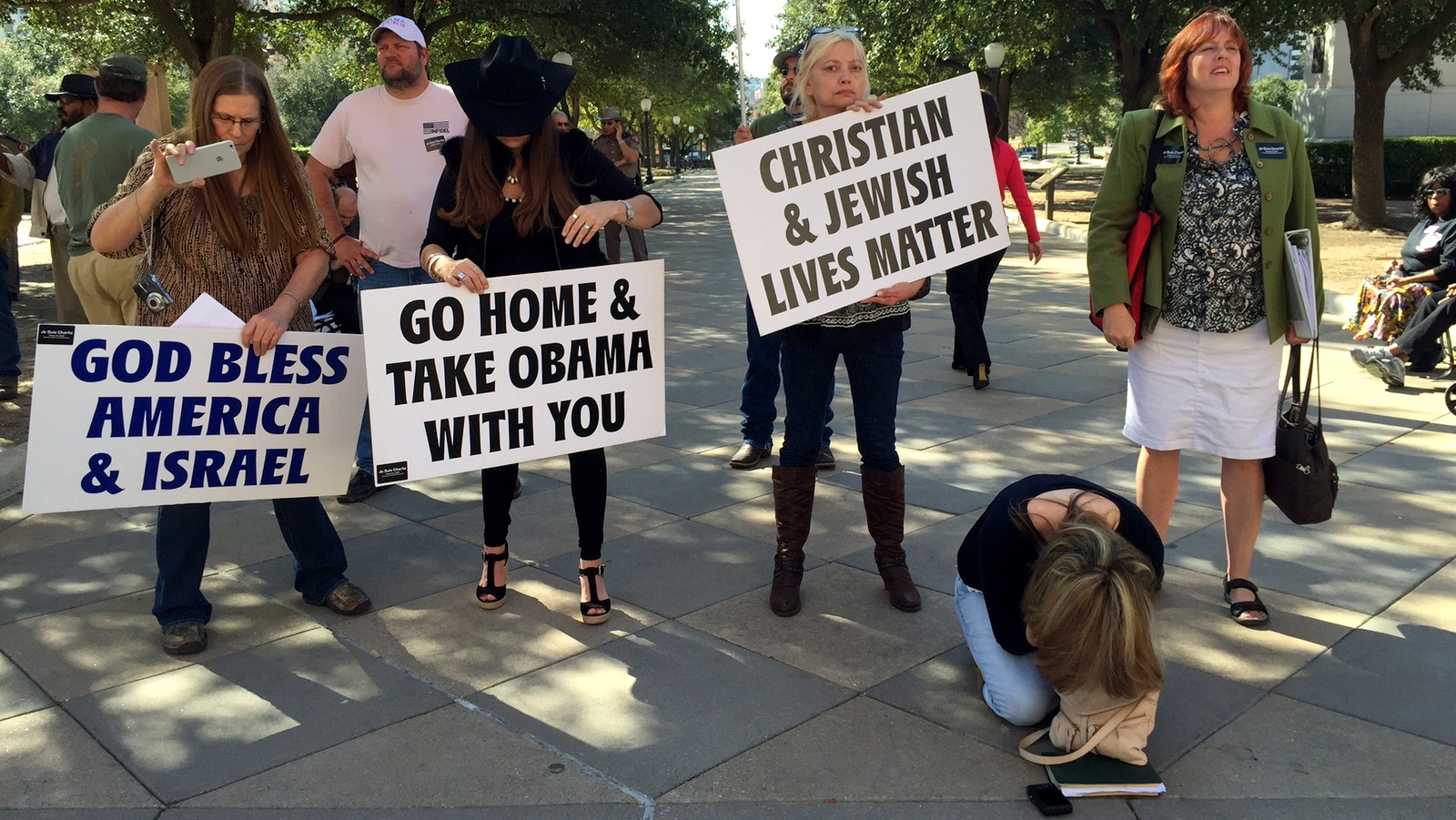 Protesters attend an anti-Muslim rally at the the Texas capitol.  Brittney Martin/The Dallas Morning News