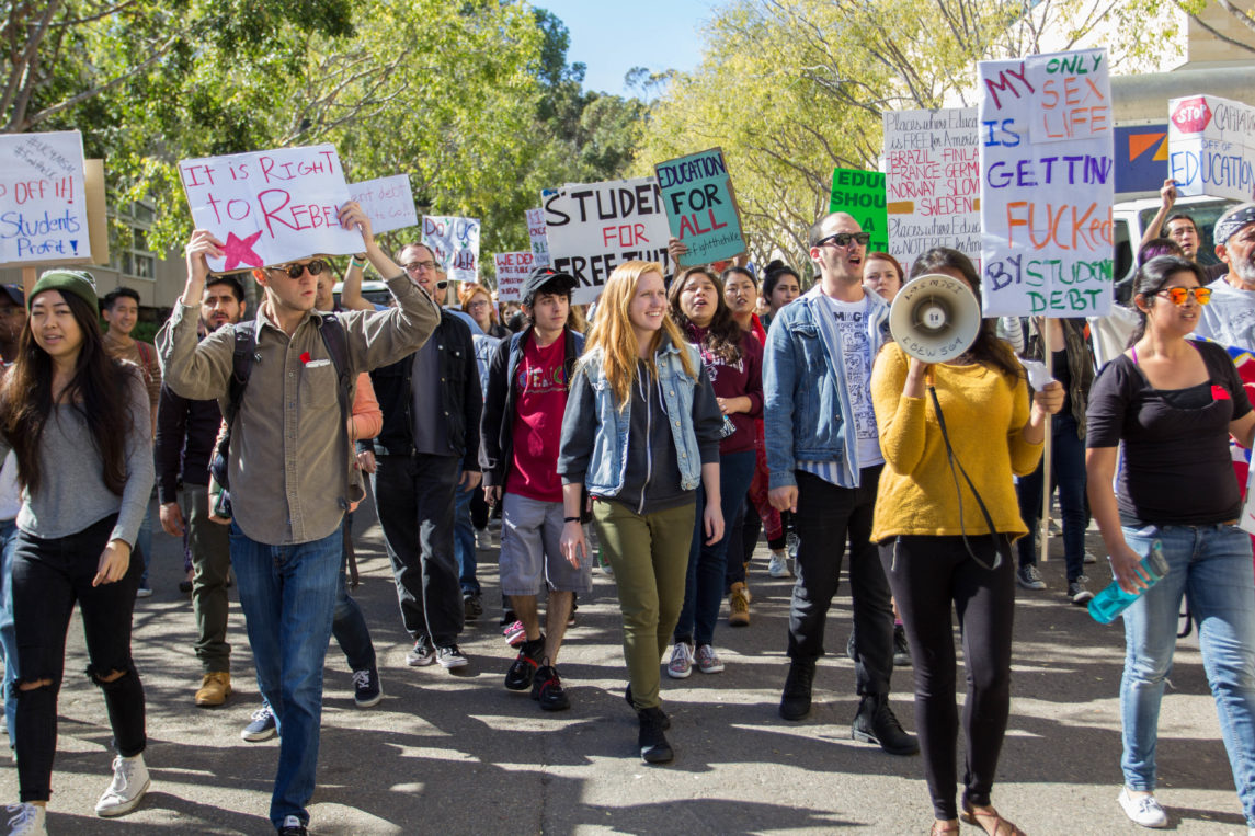 Student Protesters Nationwide Demand Free Higher Education, No Student Debt