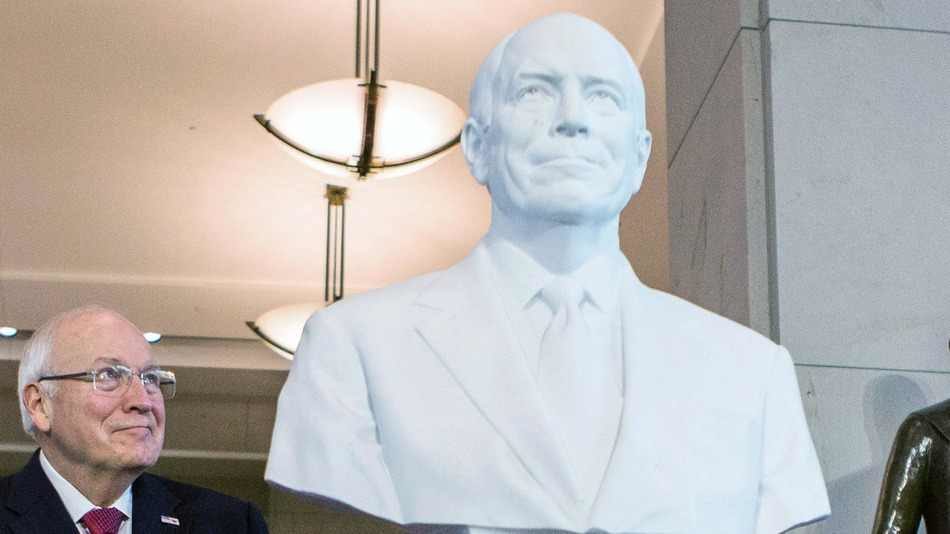 Former Vice President Dick Cheney looks at his bust on December 3, 2015 in Washington, D.C. Image: Keith Lane