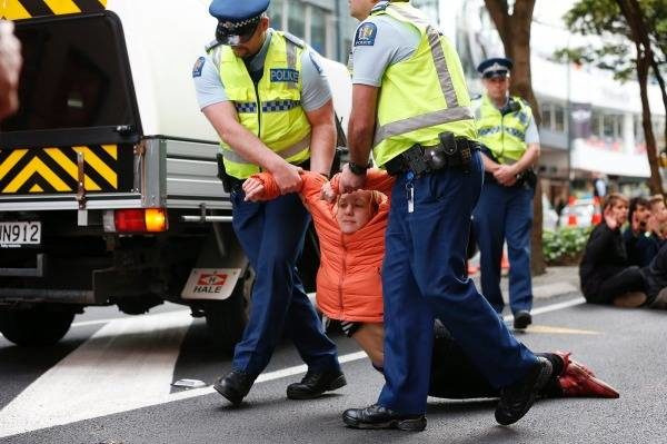 New Zealand Police Intimidate Anti-TPP Activists In Their Homes