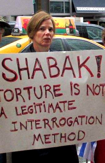 Ilana Odess protest the treatment of Elisha Odess. Photo: (Glenn Richter/Jewish Forward)