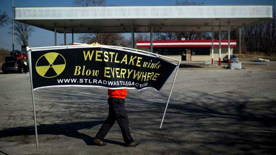 Twice a month, the Franciscan Sisters of Mary hold a vigil near an abandoned gas station to call attention to the possible dangers posed by the West Lake Landfill. (Photo: Alexey Furman/Al Jazeera America)