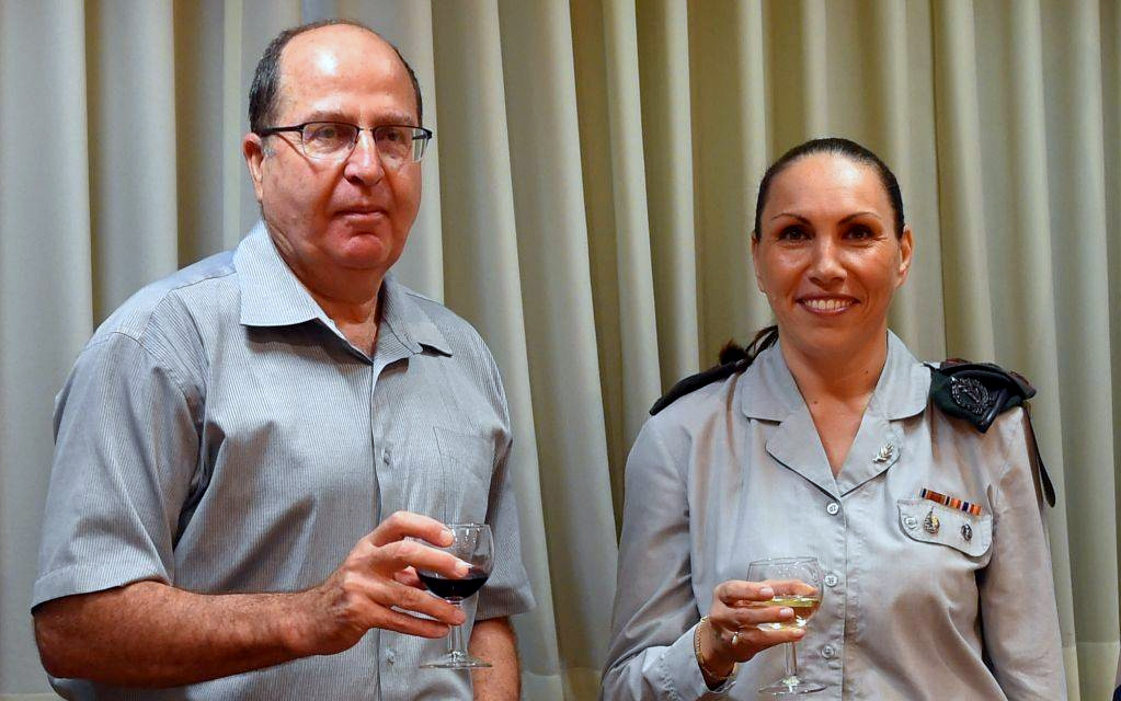Col. Ariella Ben Avraham, Israel's chief military censor and Defense Minister Moshe Ya'alon on August 30, 2015 (Ariel Hermoni/Defense Ministry)