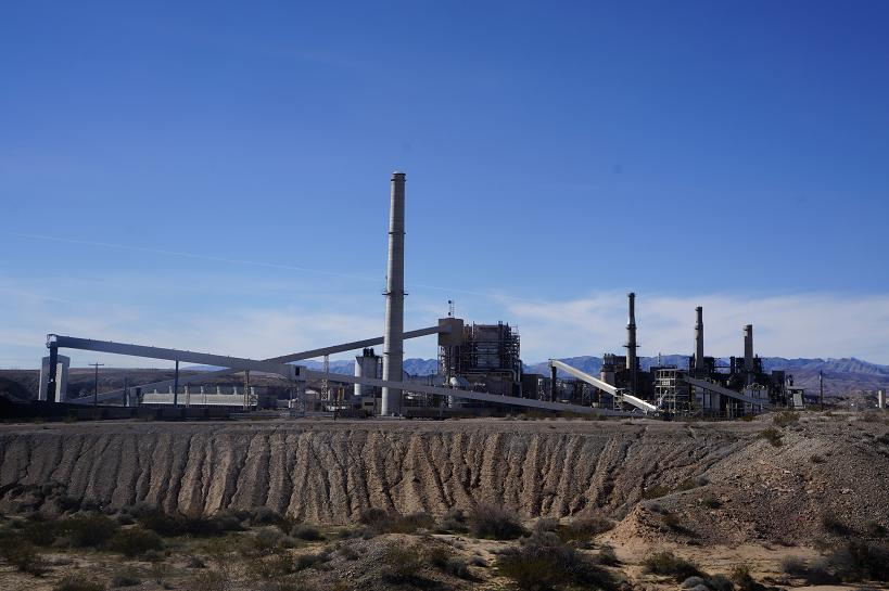The Reid Gardner Coal Plant on Maopa Paiute land (Photo: Derrick Broze/MintPress News)
