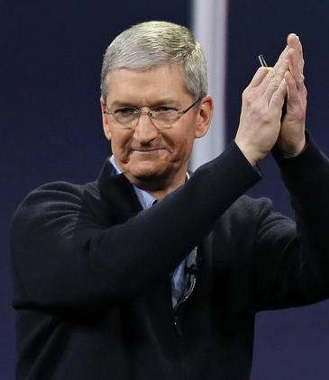 Apple CEO Tim Cook (Eric Risberg / Associated Press)