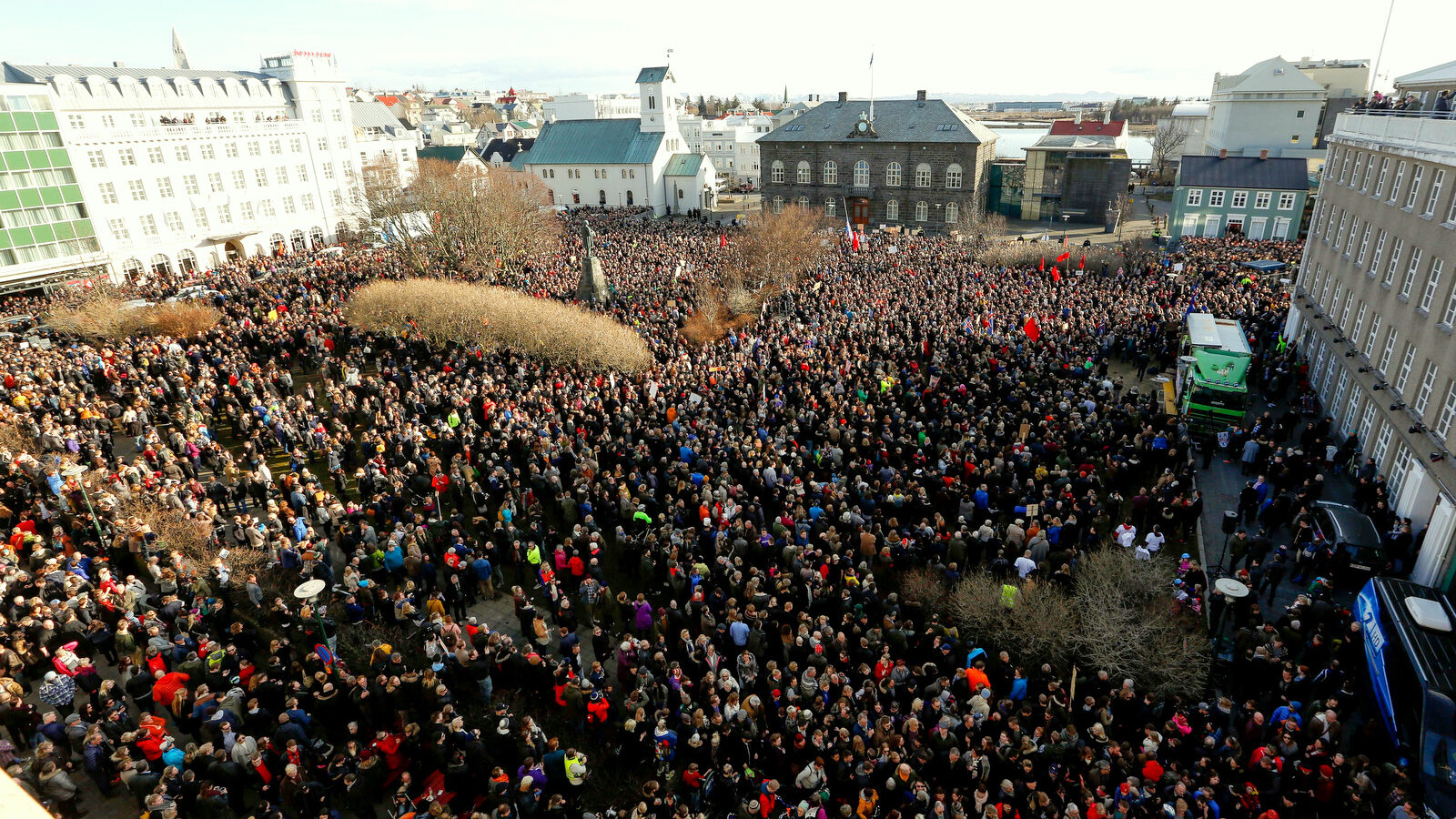 People who gather to demonstrate against Iceland's prime minister after allegations of corruption surfaced following the release of the Panama Papers, in Reykjavik. (AP/Brynjar Gunnarsson)