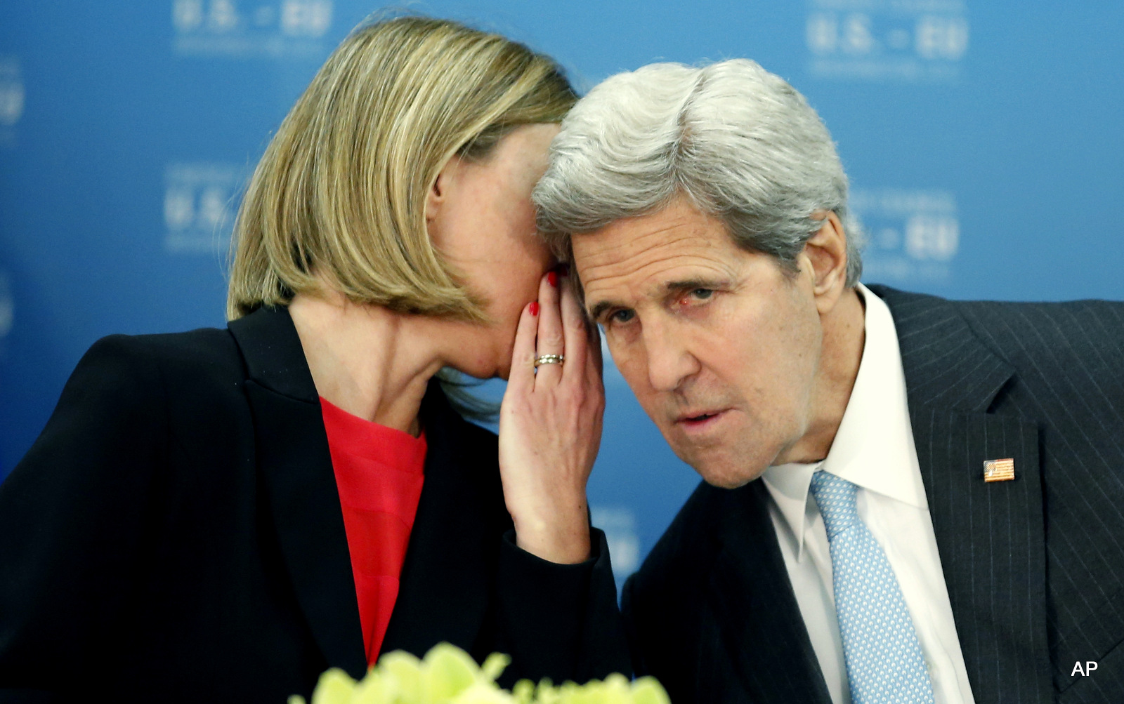 Feredica Mogherini, the European Union's foreign policy chief, speaks with Secretary of State John Kerry, during the seventh U.S. - E.U. Energy Security Council meeting, during the U.S. Caribbean-Central American Energy Summit at the State Department, Wednesday, May 4, 2016 in Washington. (AP Photo/Alex Brandon)