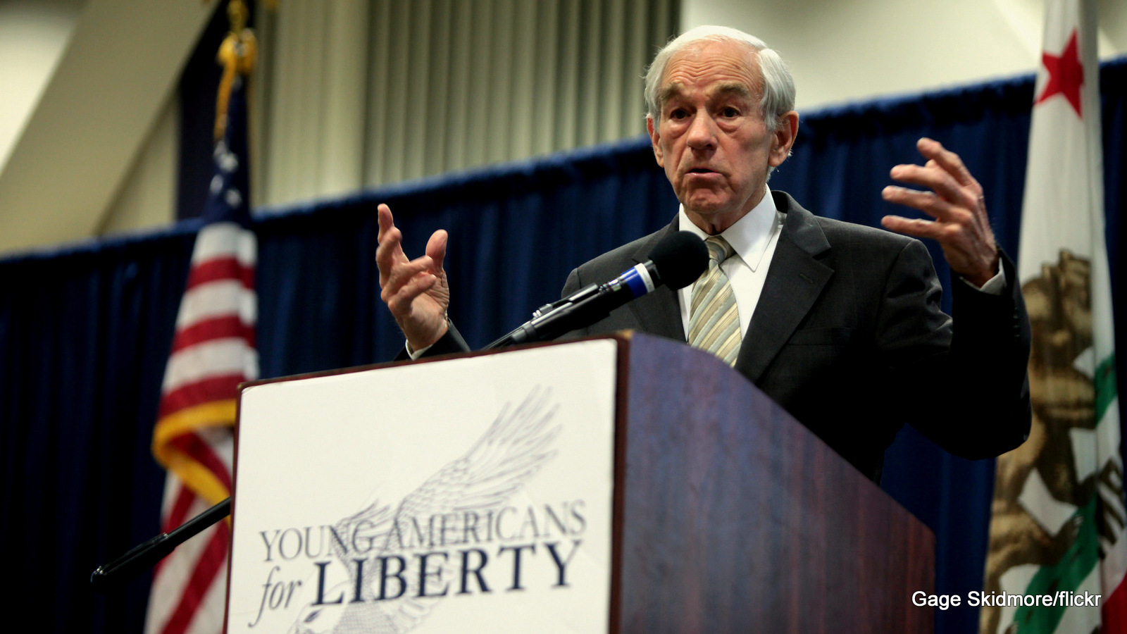 Former U.S. Congressman Ron Paul speaking with attendees at the 2016 Young Americans for Liberty California State Convention at the University of California, Irvine in Irvine, California.