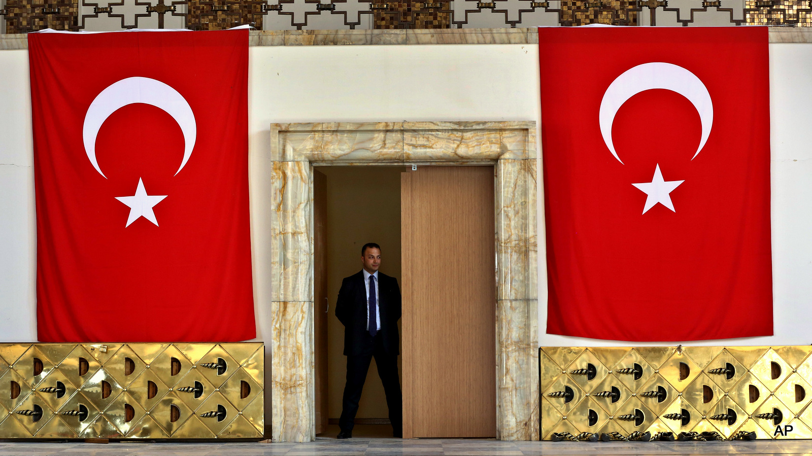 Wikileaks Dumps Years’ Worth Of Emails From Turkey’s Ruling Party