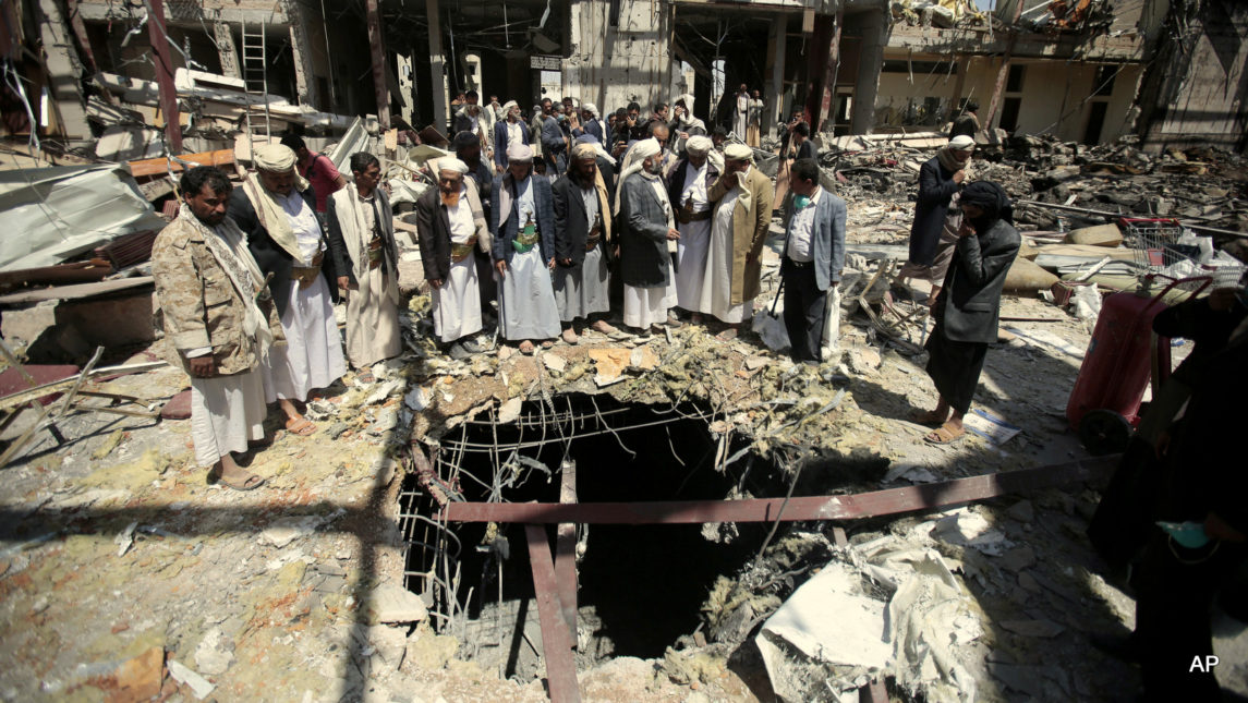 US Sent Huge Weapons Shipments To Saudi Arabia Weeks Before Yemen Funeral Bombing