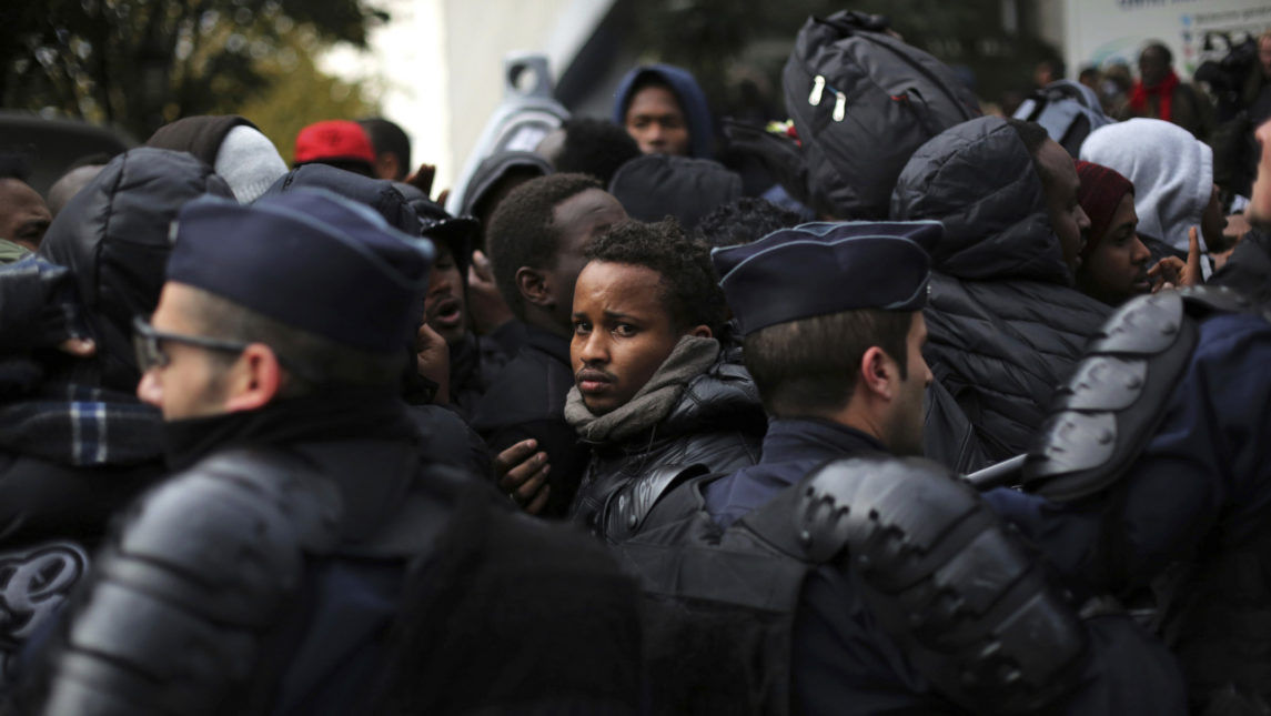 Doctors Without Borders: French Police Harass Migrants, Even Steal Blankets