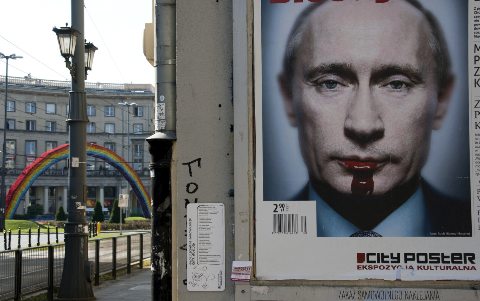 Street art in Warsaw, Poland depicting Russian President Vladimir Putin. (Photo: Alberto Cabello/Flickr CC)